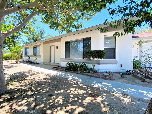 $2,500 | 16716 Stagecoach Avenue, Palmdale, CA 93591