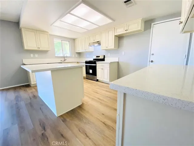 $2,500 | 16716 Stagecoach Avenue, Palmdale, CA 93591