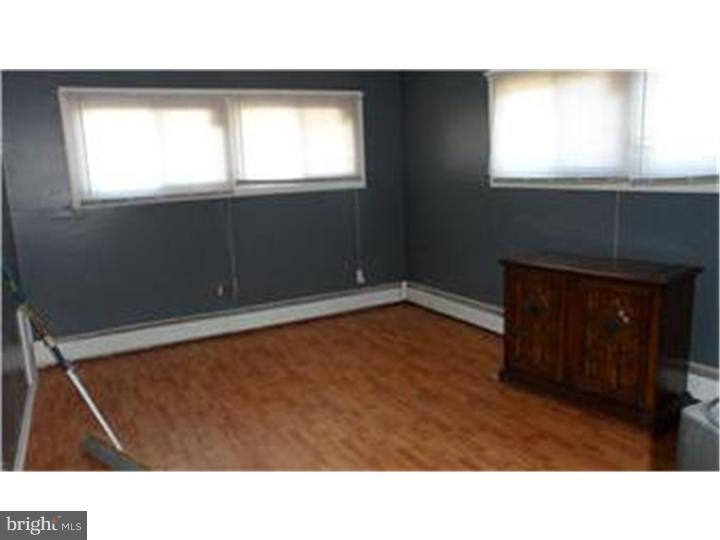 9 Hillside Road Levittown, PA 19056 - Photo 5 of 8 Bedroom - Main