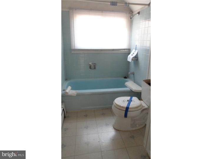 9 Hillside Road Levittown, PA 19056 - Photo 8 of 8 Bathroom