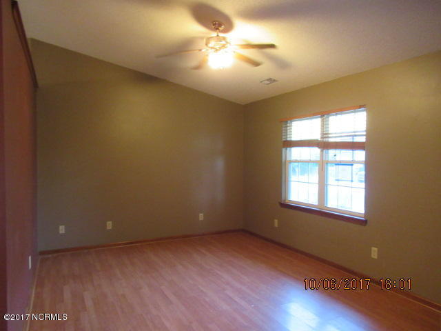 108 Wigeon Road Jacksonville, NC 28540 - Photo 2 of 16 IMG_3142
