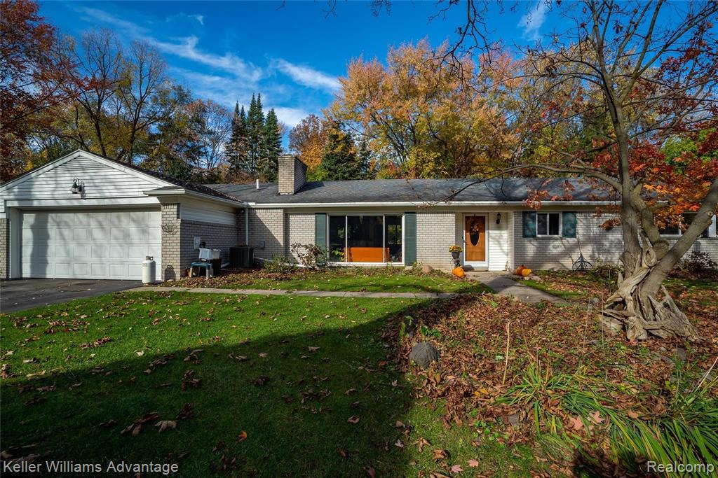 2360 West Square Lake Road Troy, MI 48098 - Photo 1 of 45