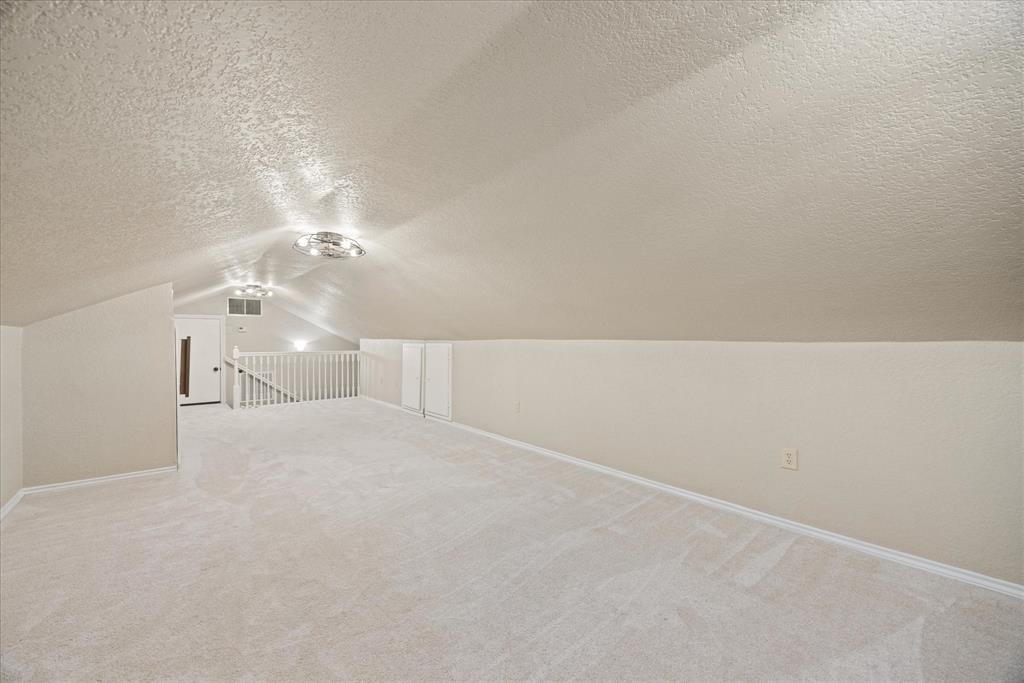 9404 Bellechase Road Granbury, TX 76049 - Photo 28 of 34 Homeowner photo with furniture