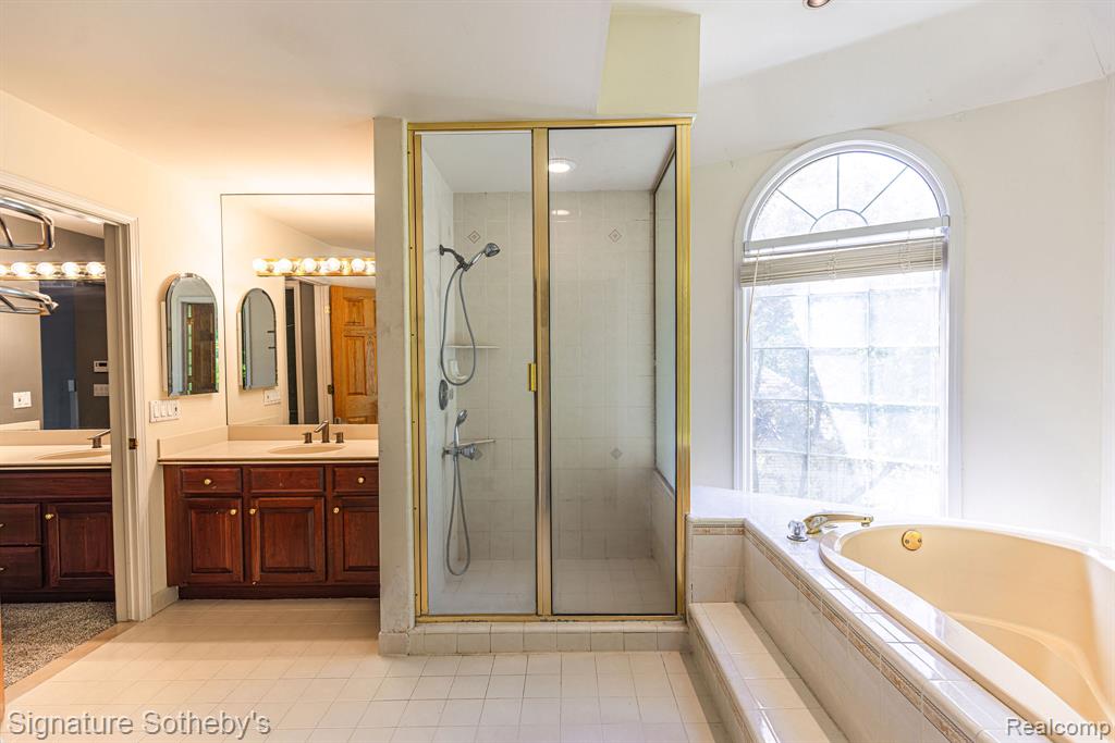 2855 Cranbrook Ridge Court Rochester, MI 48306 - Photo 20 of 31