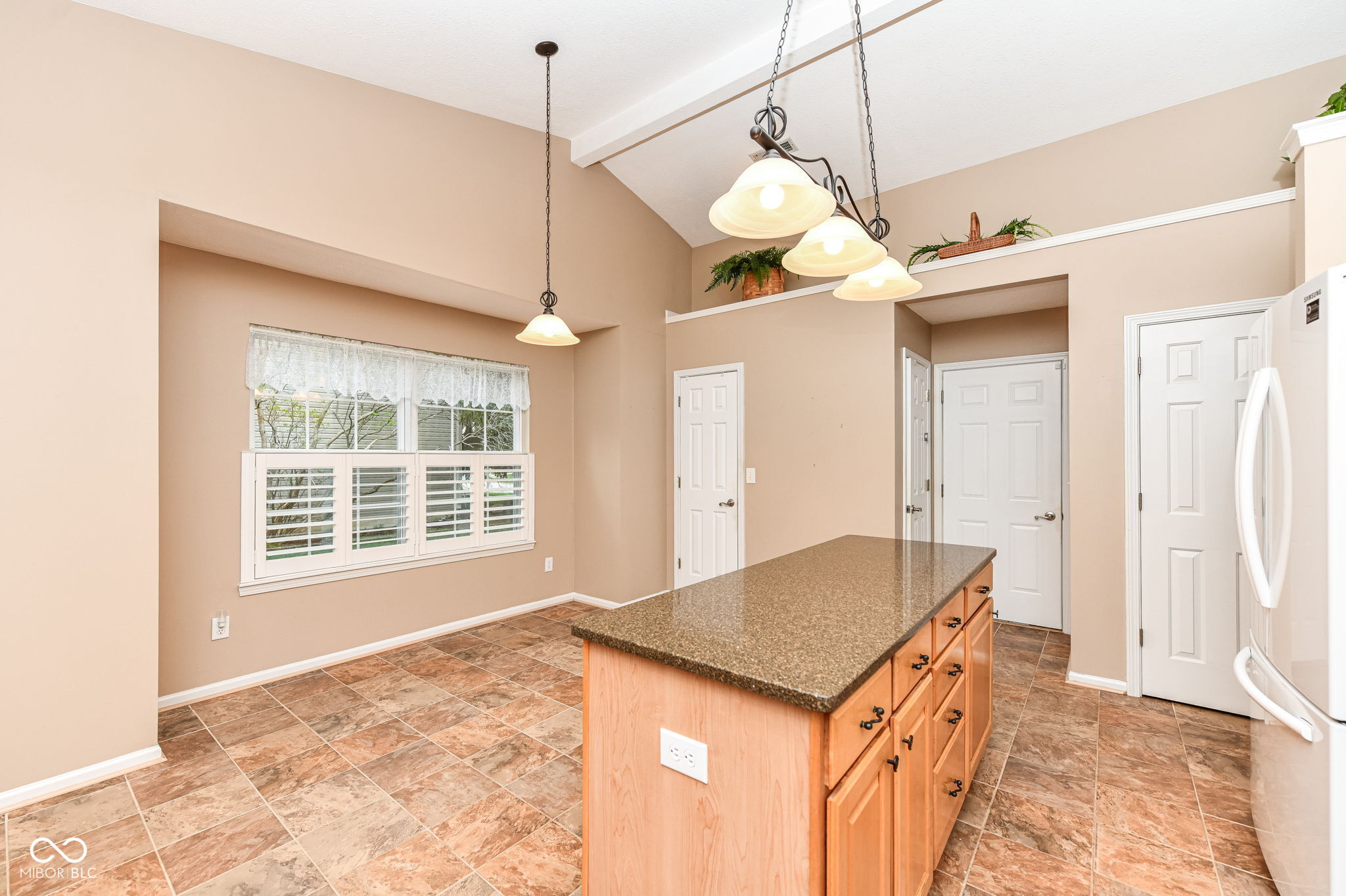 5300 Breakers Way Carmel, IN 46033 - Photo 4 of 21