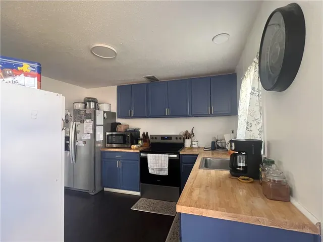 $230,700 | 611 Summit Road, Knob Noster, MO 65336