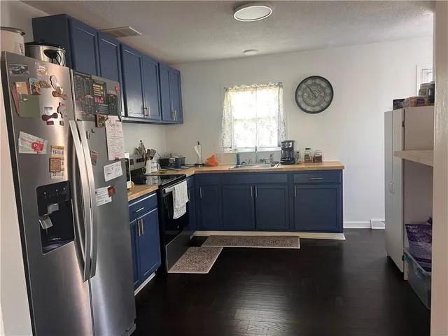 $230,700 | 611 Summit Road, Knob Noster, MO 65336