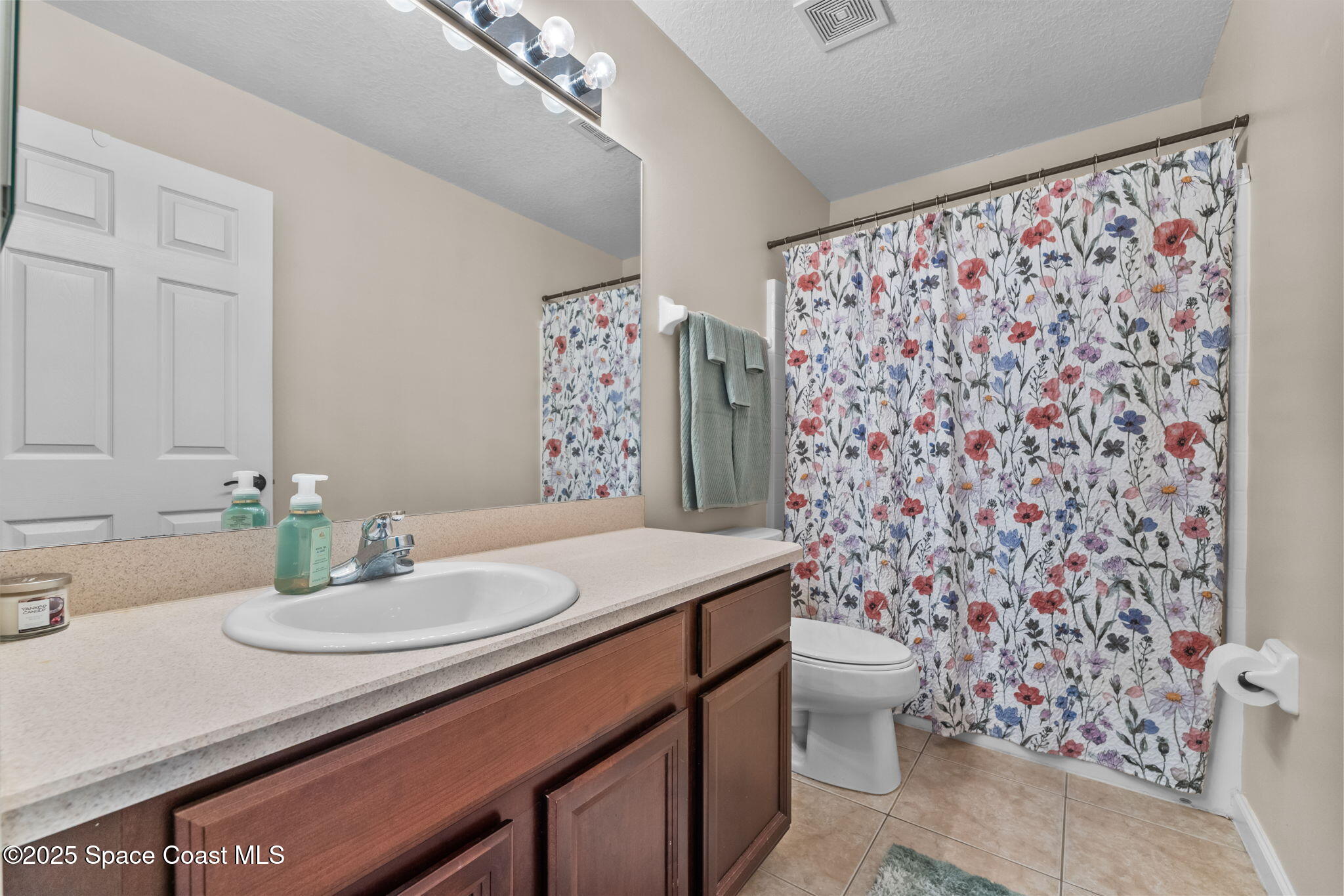 2690 Revolution Street, Unit 104 Melbourne, FL 32935 - Photo 20 of 35 Upstairs Hallway Bathroom