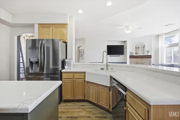 $529,999 | Undisclosed Address, Bakersfield, CA 93312