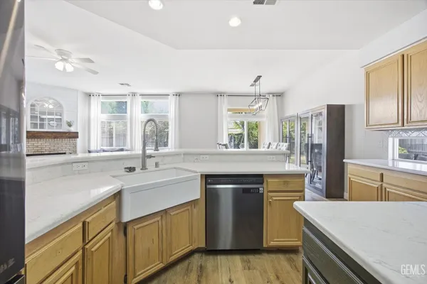 $529,999 | Undisclosed Address, Bakersfield, CA 93312