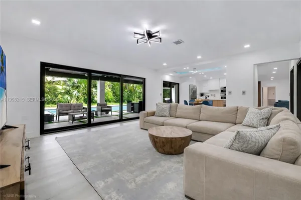 $10,900 | 17203 Southwest 78th Place, Palmetto Bay, FL 33157