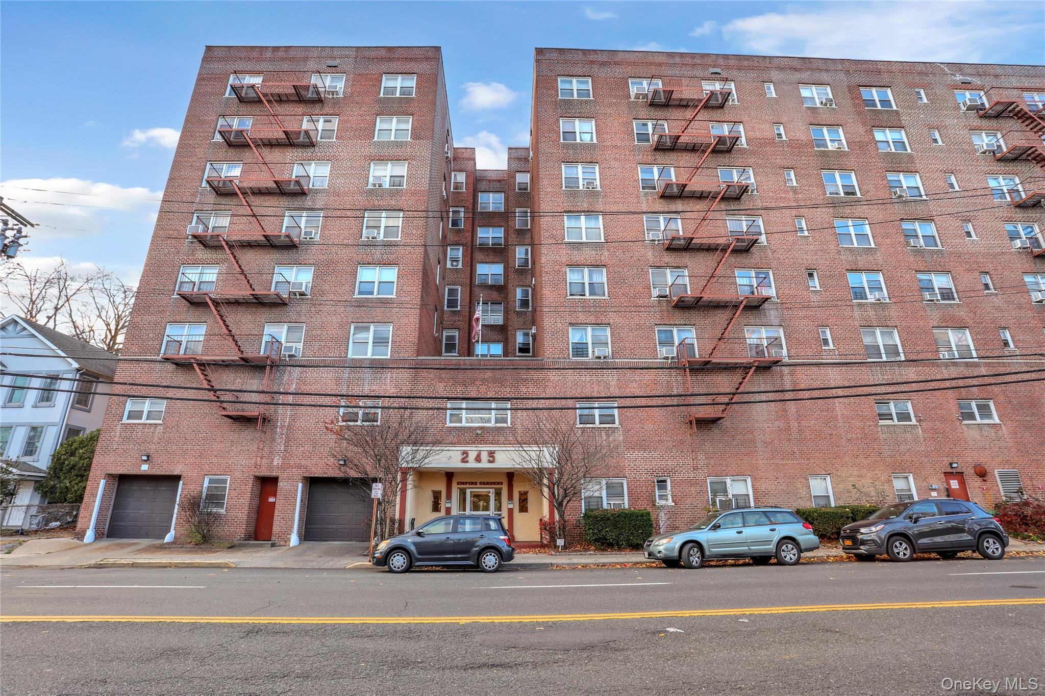 245 Bronx River Road, Unit 7C Yonkers, NY 10704 - Photo 2 of 23 a building view