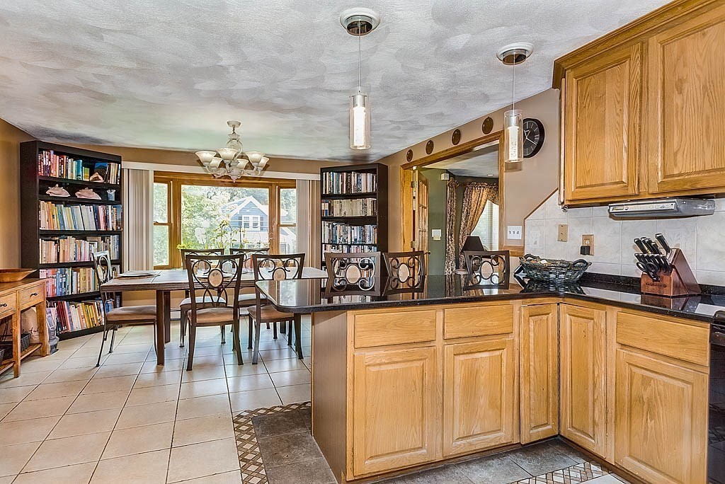 8 McDonald Road Wilmington, MA 01887 - Photo 3 of 38