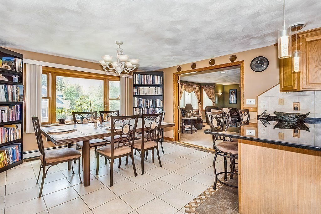 8 McDonald Road Wilmington, MA 01887 - Photo 4 of 38