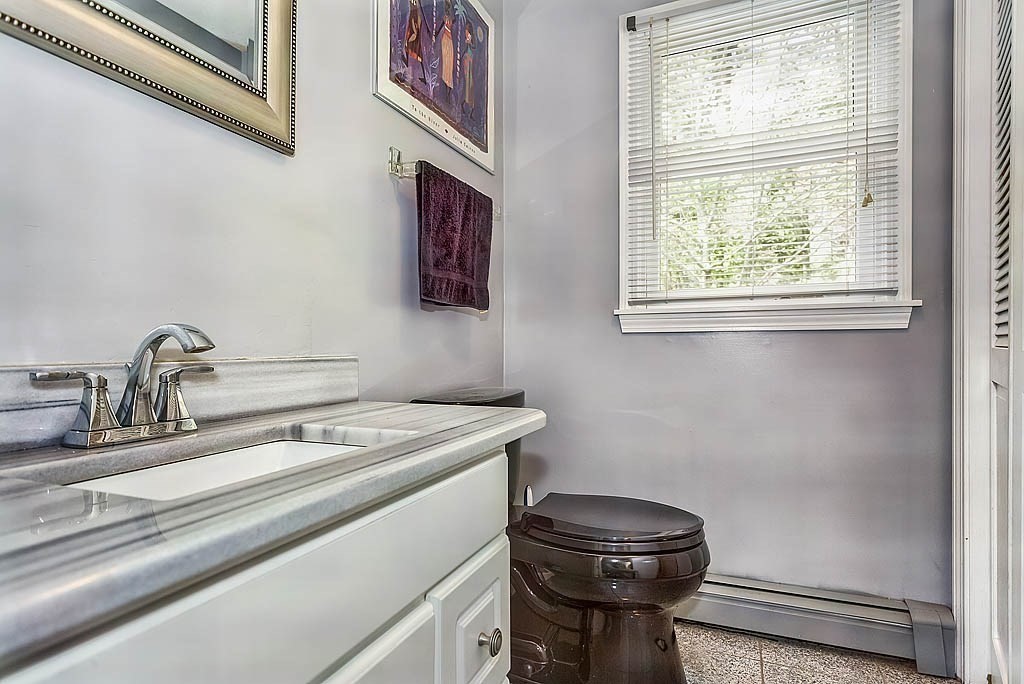 8 McDonald Road Wilmington, MA 01887 - Photo 10 of 38