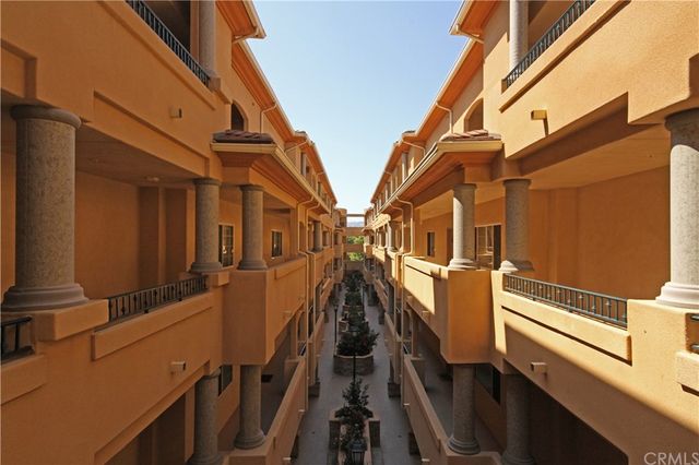 $660,000 | 3970 Sepulveda Boulevard, Unit 302, Torrance, CA 90505