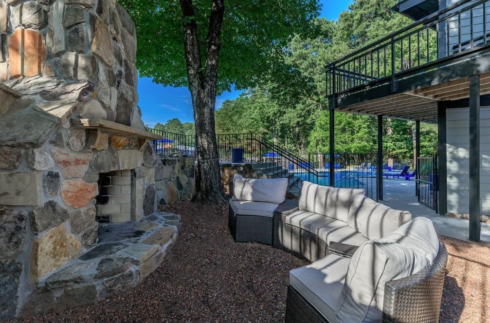 1805 Roswell Road, Unit 2F Marietta, GA 30062 - Photo 23 of 36