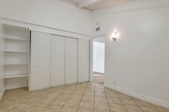 $5,550 | 6513 Corbin Avenue, Woodland Hills, CA 91367