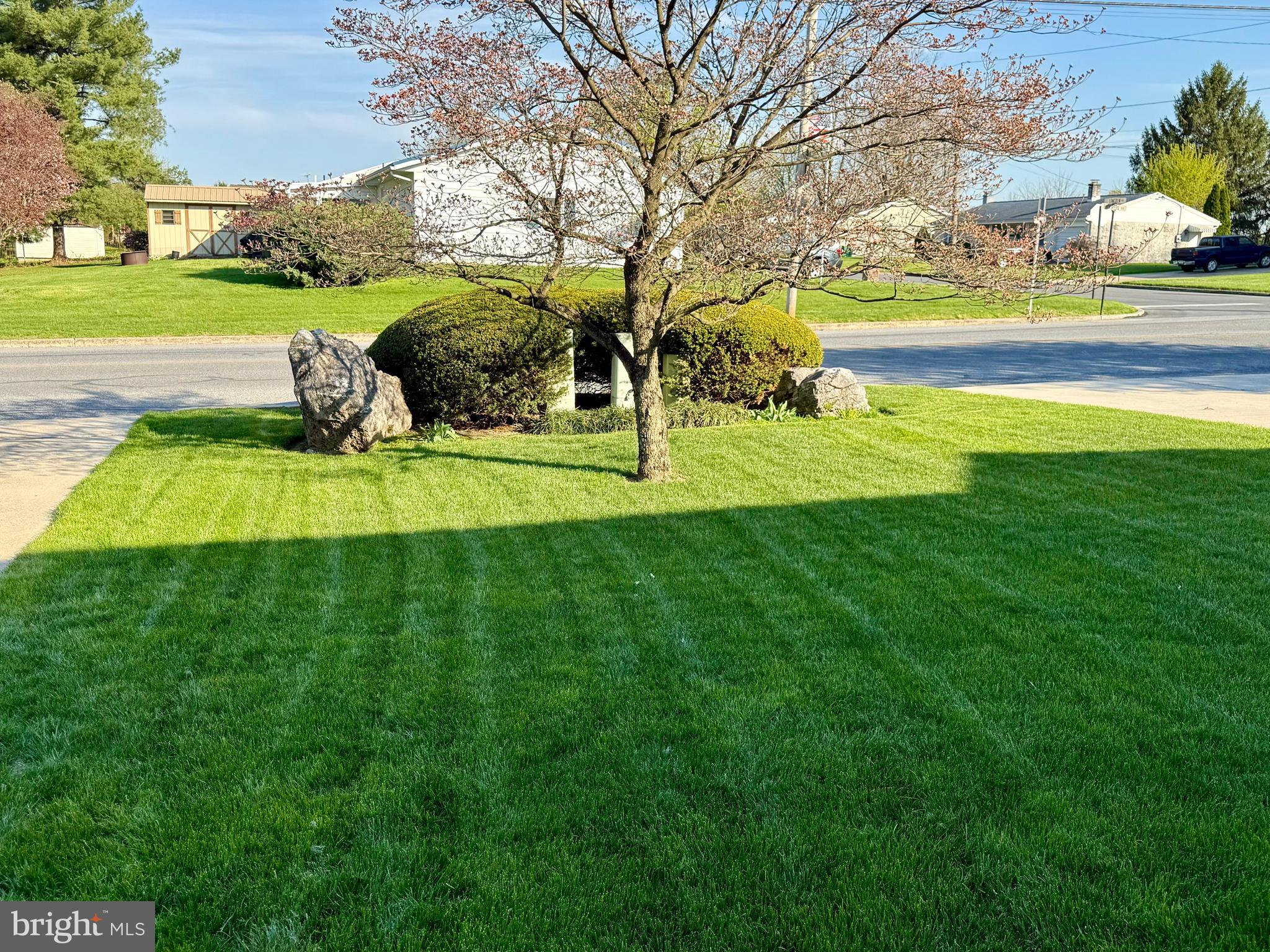 1121 Progress Road Chambersburg, PA 17201 - Photo 2 of 19 Front Yard