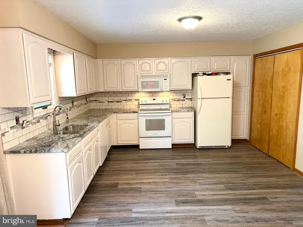 $1,650 | 1121 Progress Road, Chambersburg, PA 17201