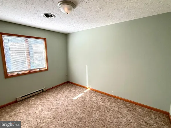 $1,650 | 1121 Progress Road, Chambersburg, PA 17201