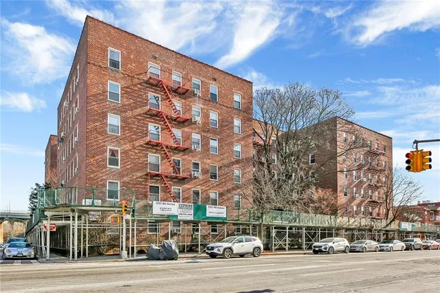 $479,500 | 9707 4th Avenue, Unit 4F | Bay Ridge