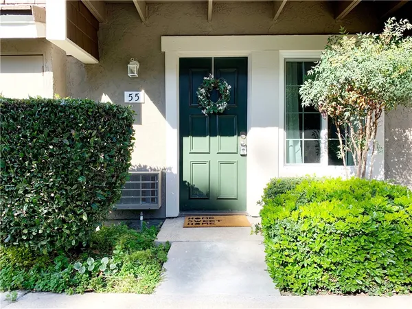 $2,500 | 55 Streamwood, Irvine, CA 92620