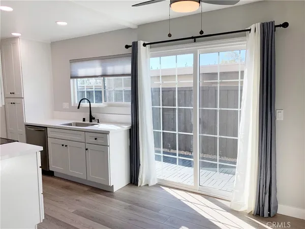 $2,500 | 55 Streamwood, Irvine, CA 92620