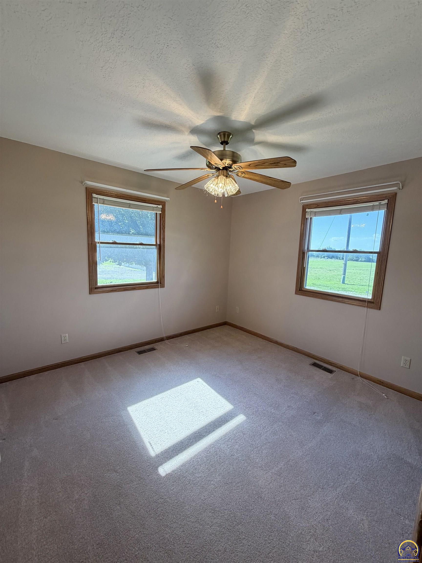 6130 Northeast Shaffer Road Topeka, KS 66617 - Photo 14 of 40