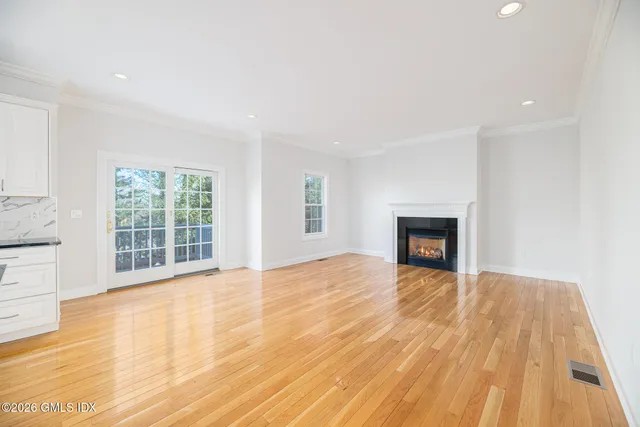 $10,000 | 59 Le Grande Avenue, Unit 7, Greenwich, CT 06830