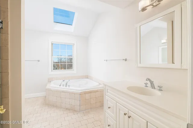 $10,000 | 59 Le Grande Avenue, Unit 7, Greenwich, CT 06830