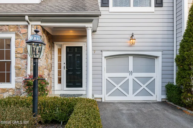 $10,000 | 59 Le Grande Avenue, Unit 7, Greenwich, CT 06830