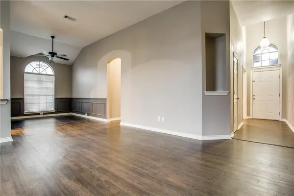 $2,200 | 2105 Cardinal Drive, Forney, TX 75126
