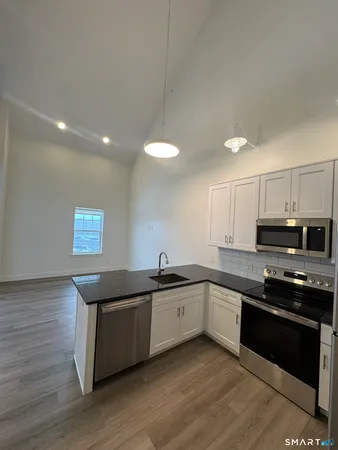 $3,250 | 414 Berlin Turnpike, Unit 1410, Berlin, CT 06037