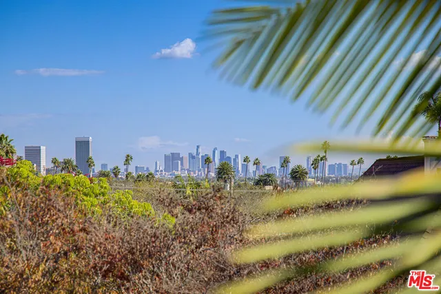 $1,450,000 | 261 South Reeves Drive, Unit PH3, Beverly Hills, CA 90212