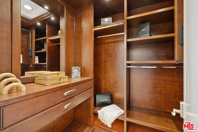 $1,450,000 | 261 South Reeves Drive, Unit PH3, Beverly Hills, CA 90212