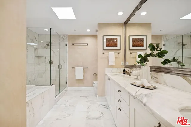 $1,450,000 | 261 South Reeves Drive, Unit PH3, Beverly Hills, CA 90212