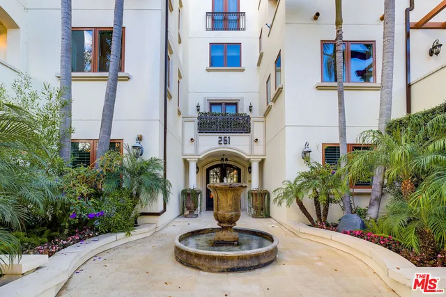 $1,450,000 | 261 South Reeves Drive, Unit PH3, Beverly Hills, CA 90212