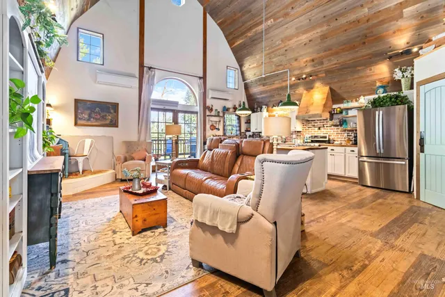 $1,295,000 | 5805 Denver Road, Unit 2, New Plymouth, ID 83655