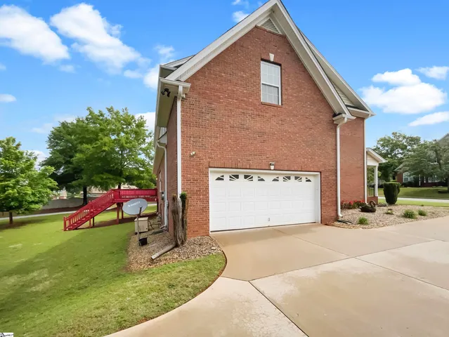 $408,000 | 504 Witherspoon Court, Boiling Springs, SC 29316