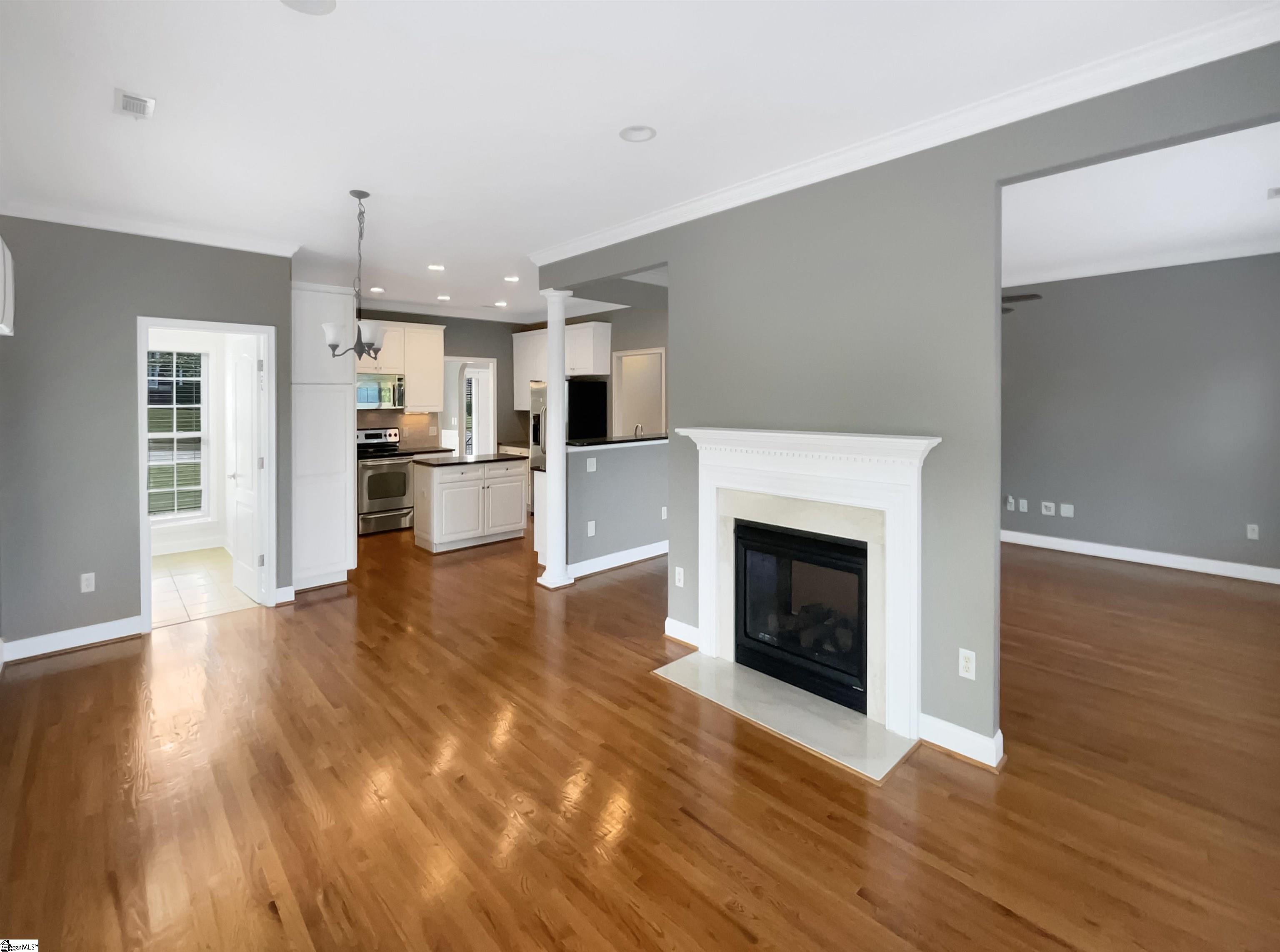 504 Witherspoon Court Boiling Springs, SC 29316 - Photo 3 of 28