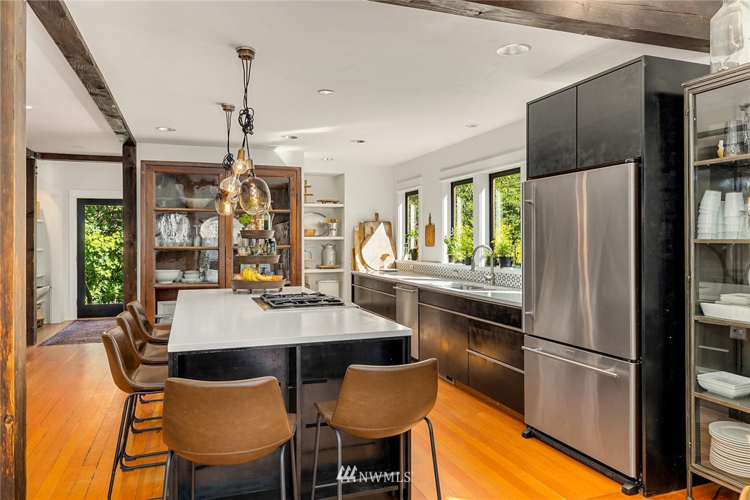 11711 Two Creeks Road Northeast Bainbridge Island, WA 98110 - Photo 10 of 39 Gallery Image 10