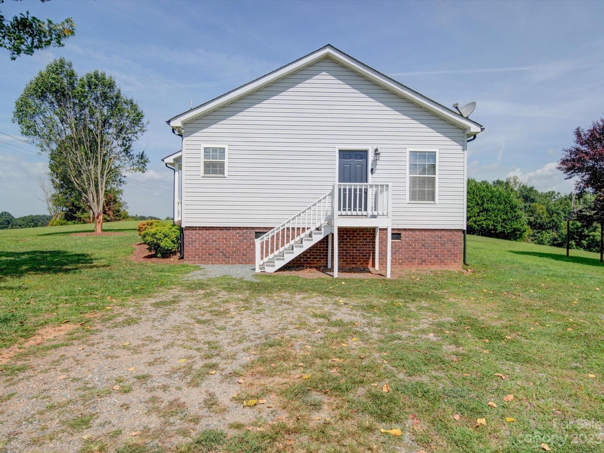 6371 Barrier Store Road Mount Pleasant, NC 28124 - Photo 4 of 48 Gallery Image 4