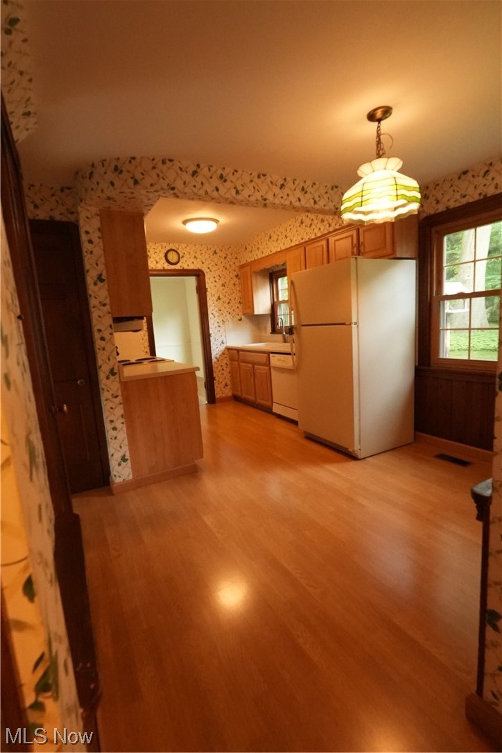 3115 Athens Road Silver Lake, OH 44224 - Photo 3 of 5 Eat in kitchen