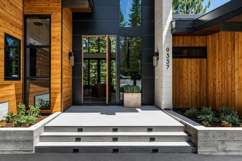 $5,195,000 | 9337 Heartwood Drive, Truckee, CA 96161