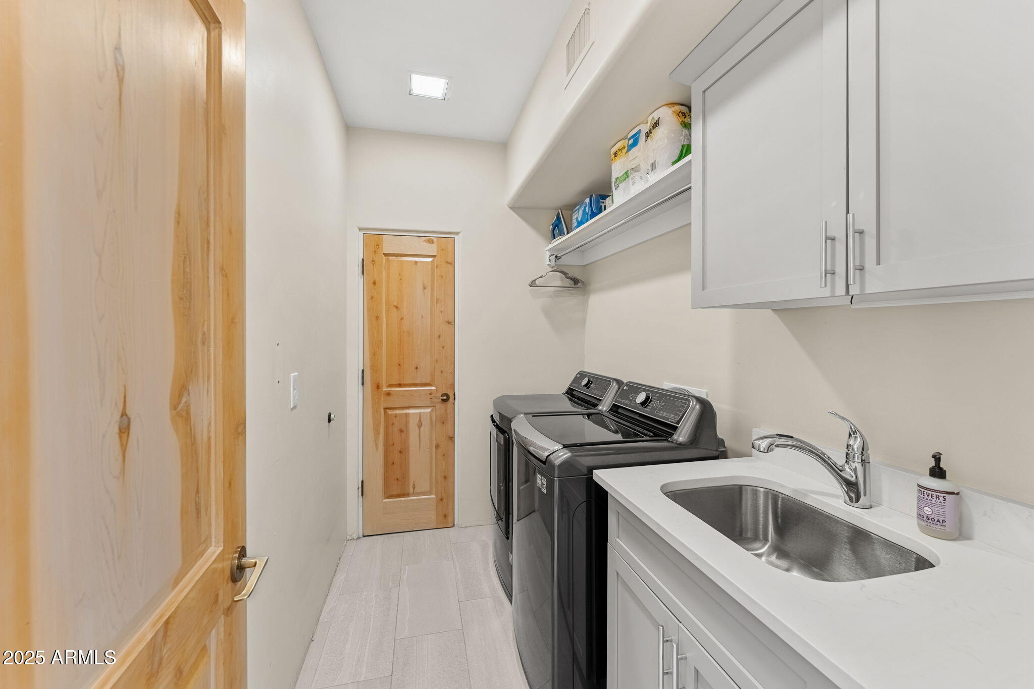 10133 East Old Trail Road Scottsdale, AZ 85262 - Photo 19 of 43 Laundry