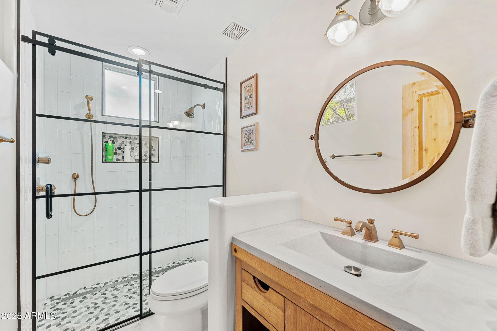 10133 East Old Trail Road Scottsdale, AZ 85262 - Photo 36 of 43 3rd Bedroom Bath