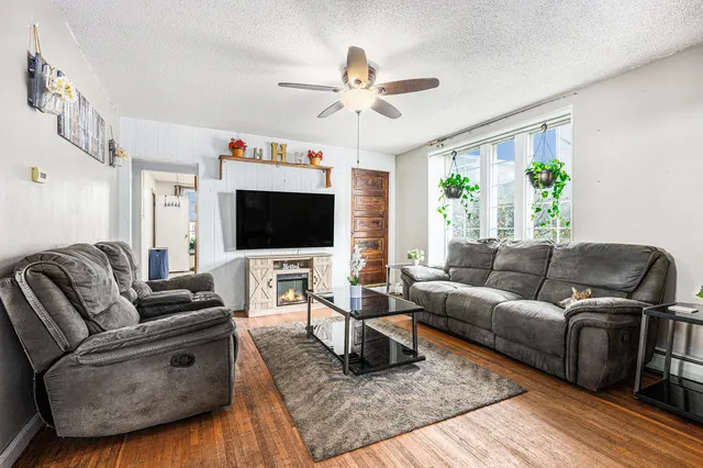 $169,999 | 211 North Maple Street, Sturgis, MI 49091