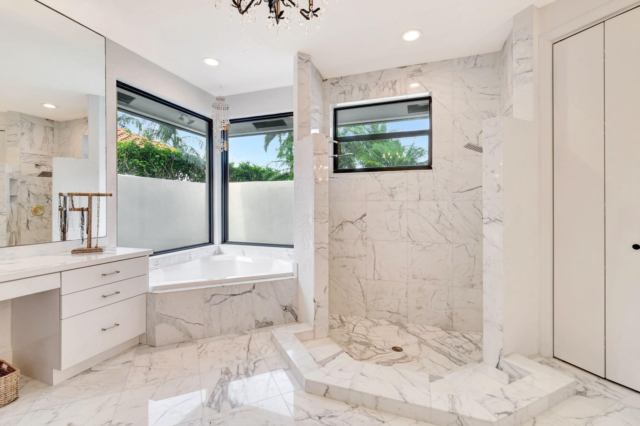 4872 Bocaire Boulevard Boca Raton, FL 33487 - Photo 20 of 48 35-web-or-mls-DSC_7145