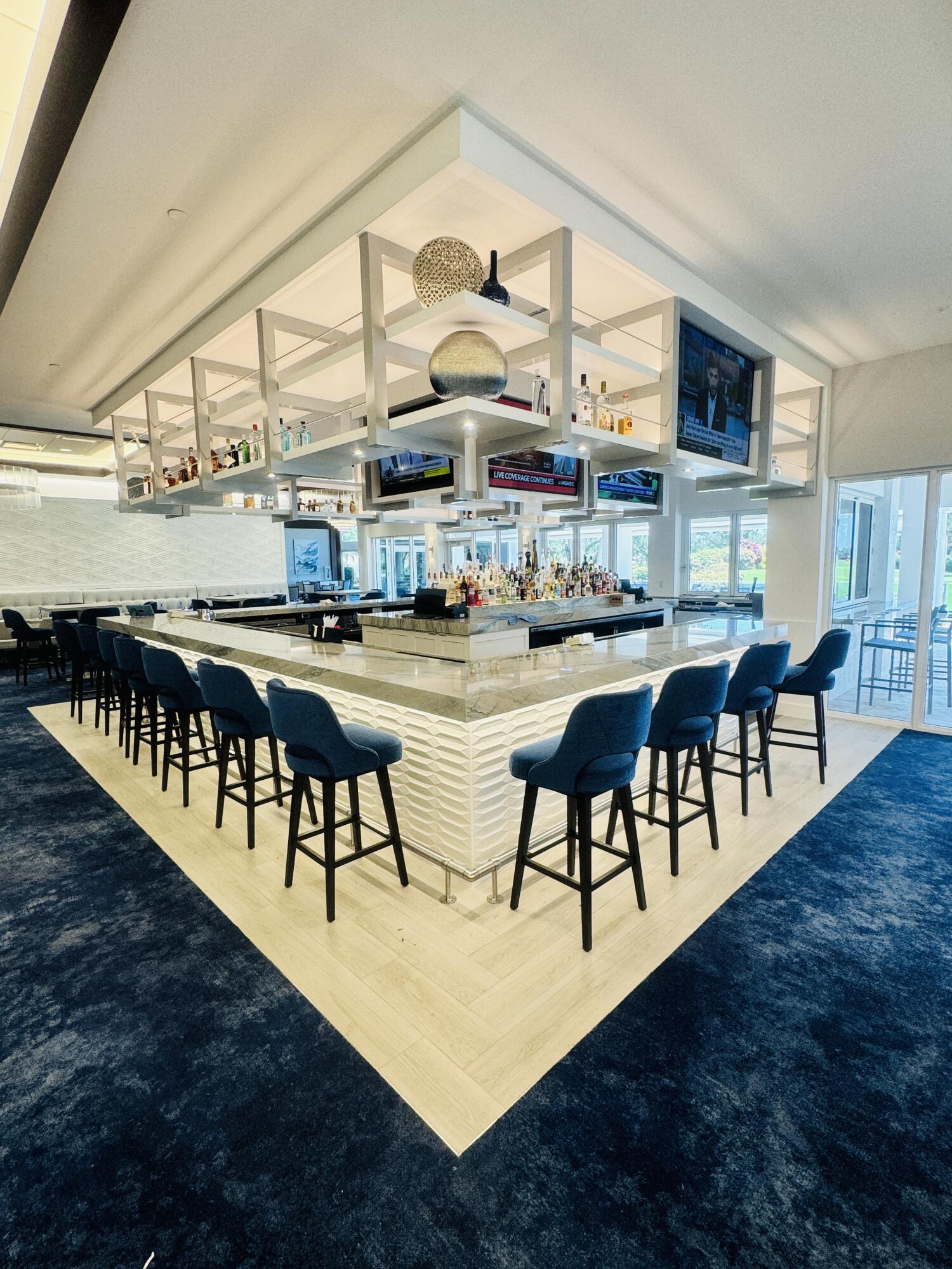 4872 Bocaire Boulevard Boca Raton, FL 33487 - Photo 43 of 48 Bar-Lounge